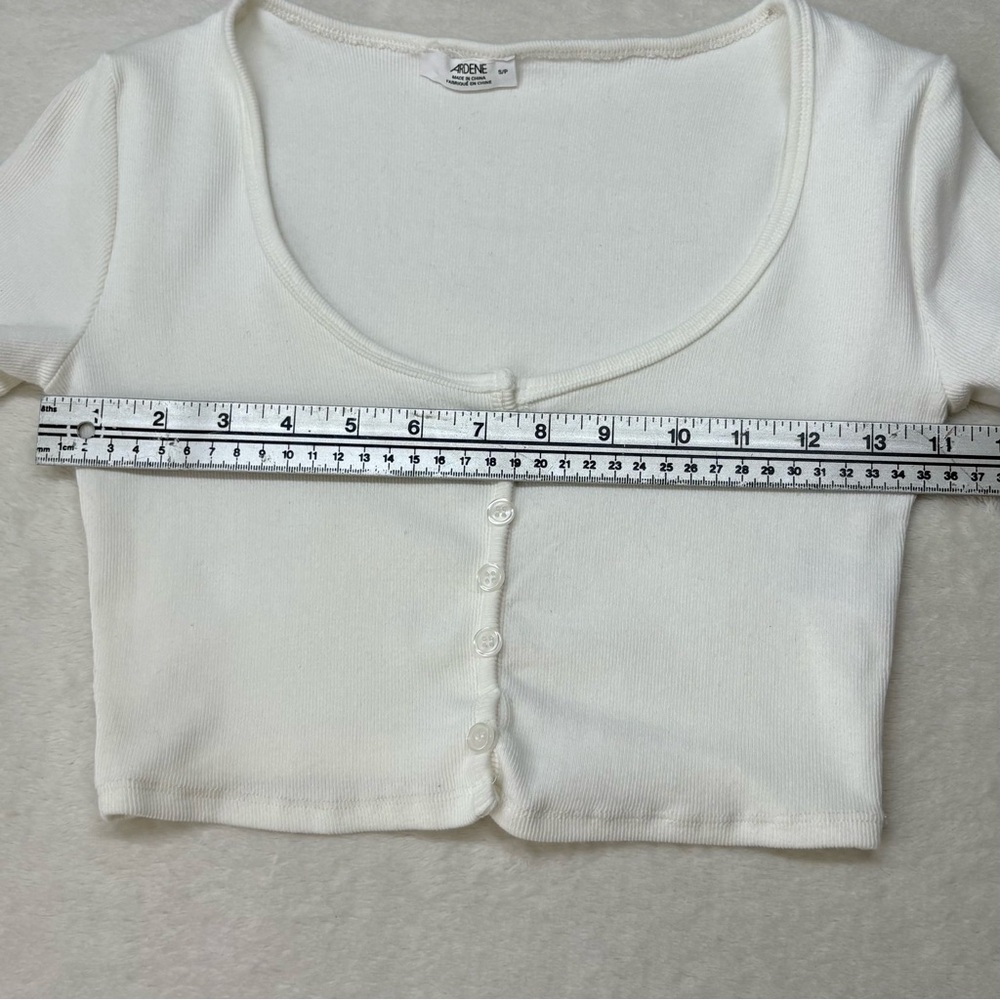 Ardene White Ribbed Scoopneck Short Sleeve Button Front Crop Top Size Small - Picture 8 of 10